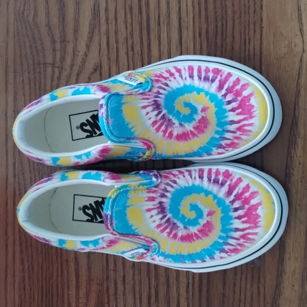 New Vans girls sneakers, size 11